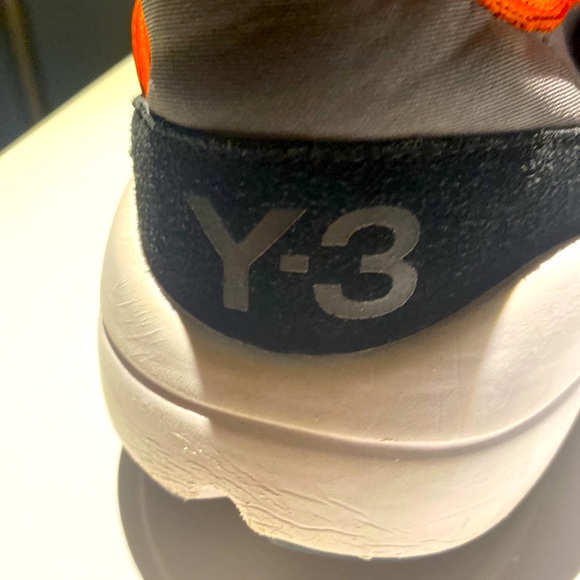 Y-3 no laces. 8.5 orange and black - Picture 5 of 7